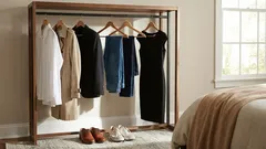 永遠に流行の服：何年も着続けられ、常に最新に見える5つのアイテム