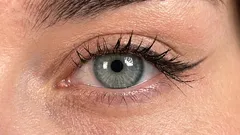 目の周りに矢印を描く簡単な方法（初心者向け）